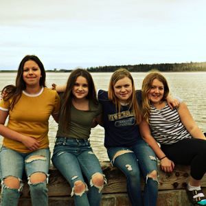 Meet your Posher, Karrie